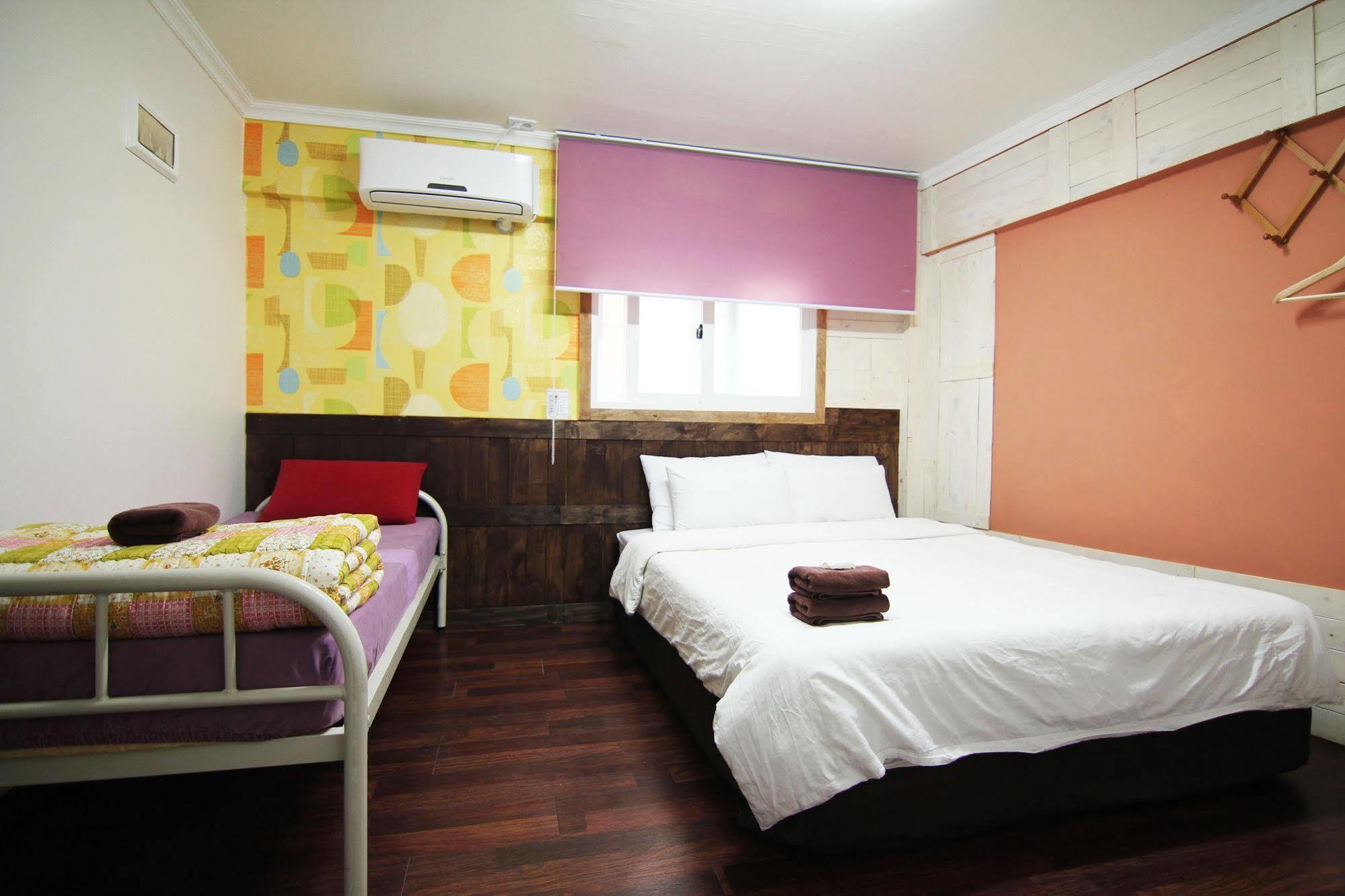 A Pousada Banana Backpackers Seul Exterior foto
