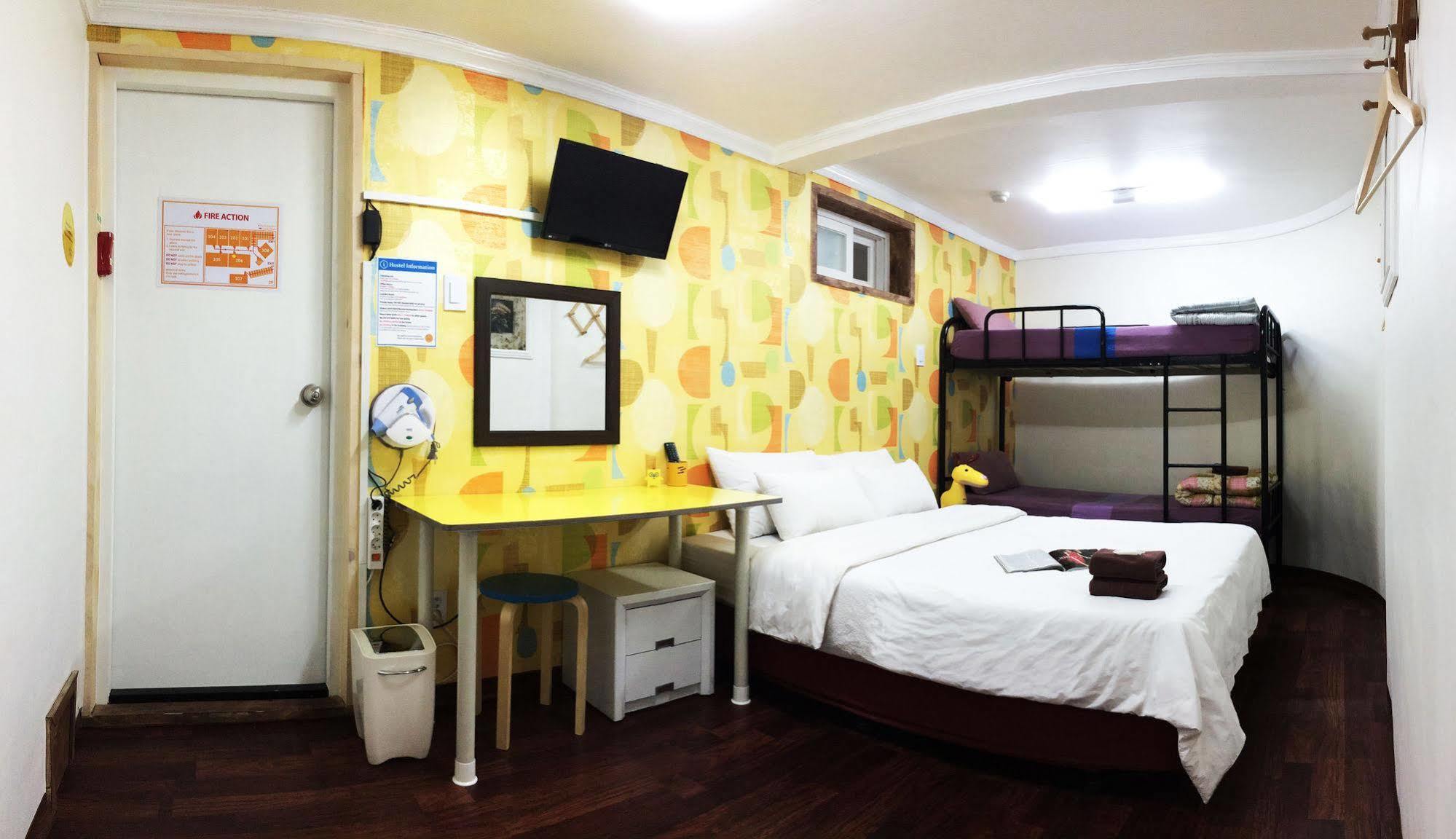A Pousada Banana Backpackers Seul Exterior foto